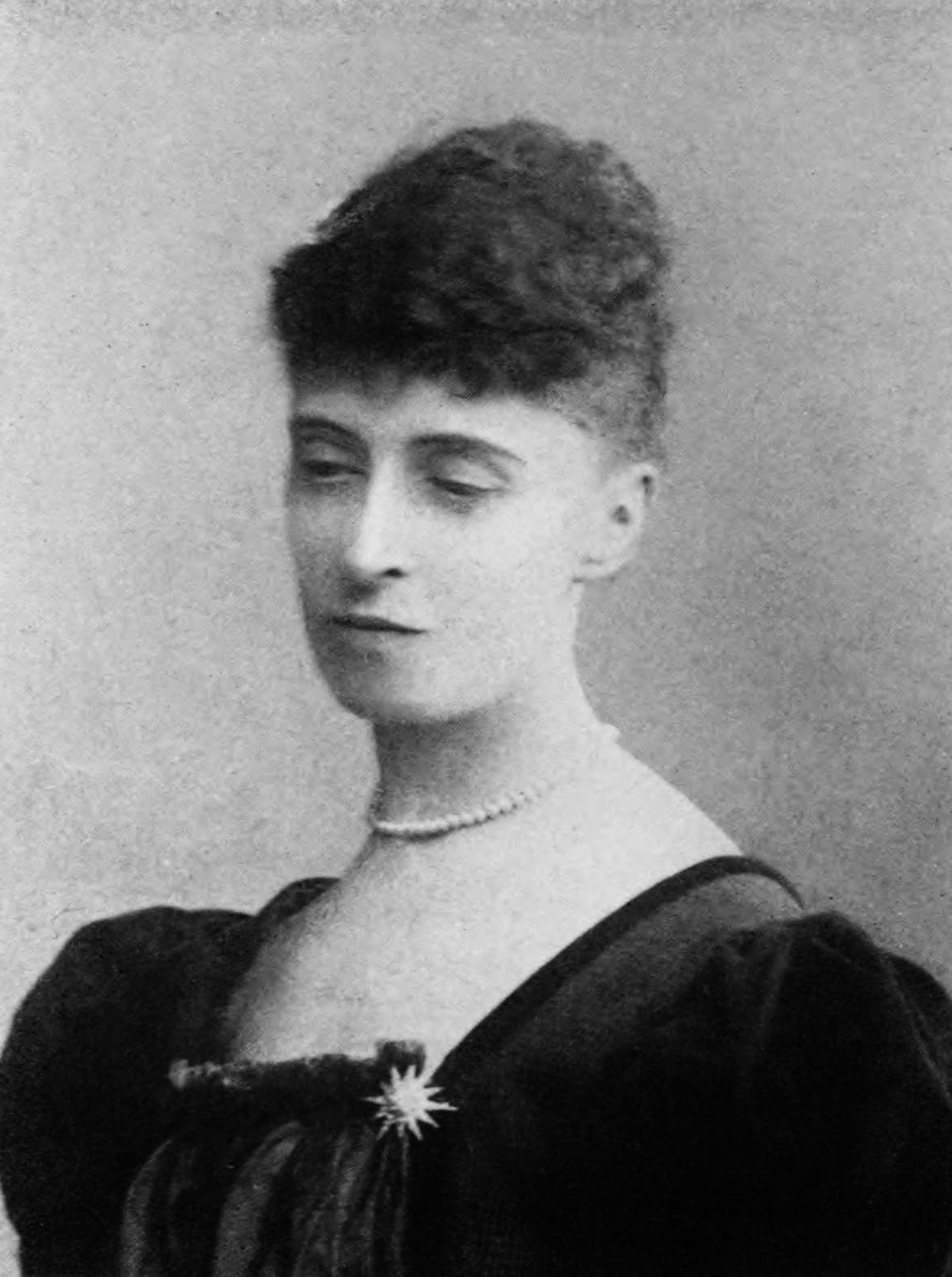 Photo of Alice Meynell