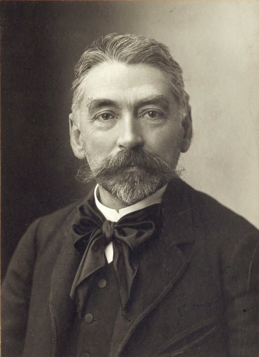 Photo of Stéphane Mallarmé