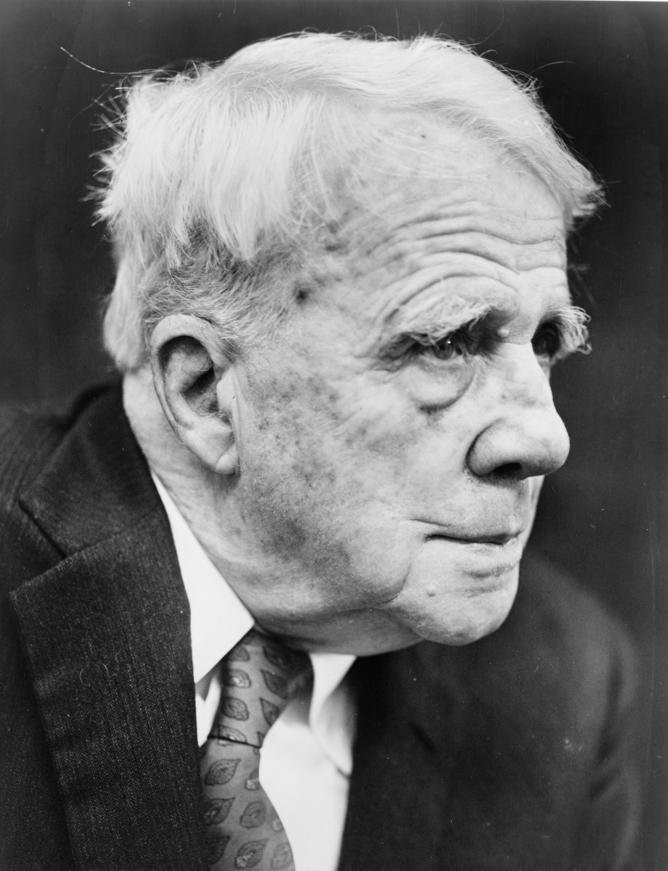 Photo of Robert Frost