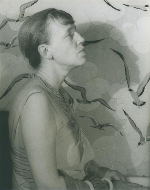 Item #219292 Portrait photograph of Muriel Draper. Muriel Draper, Carl Van Vechten.