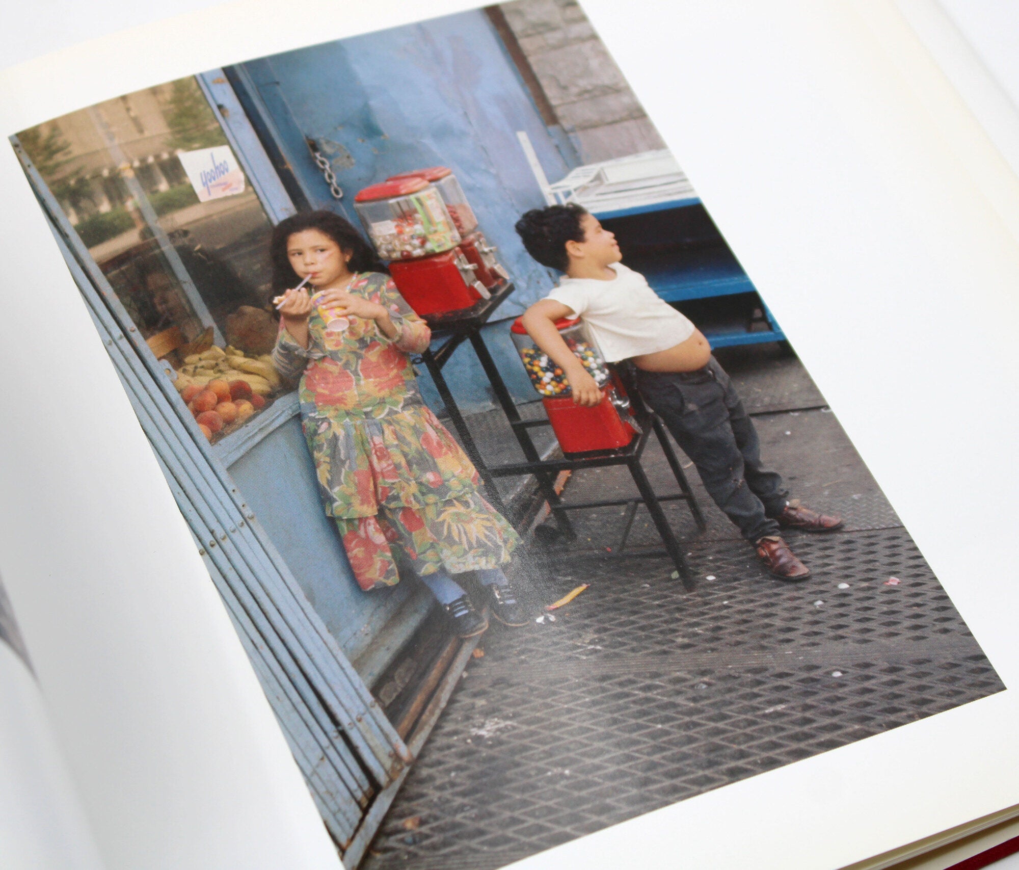 Slide Show. The Color Photographs of Helen Levitt. Foreword by 