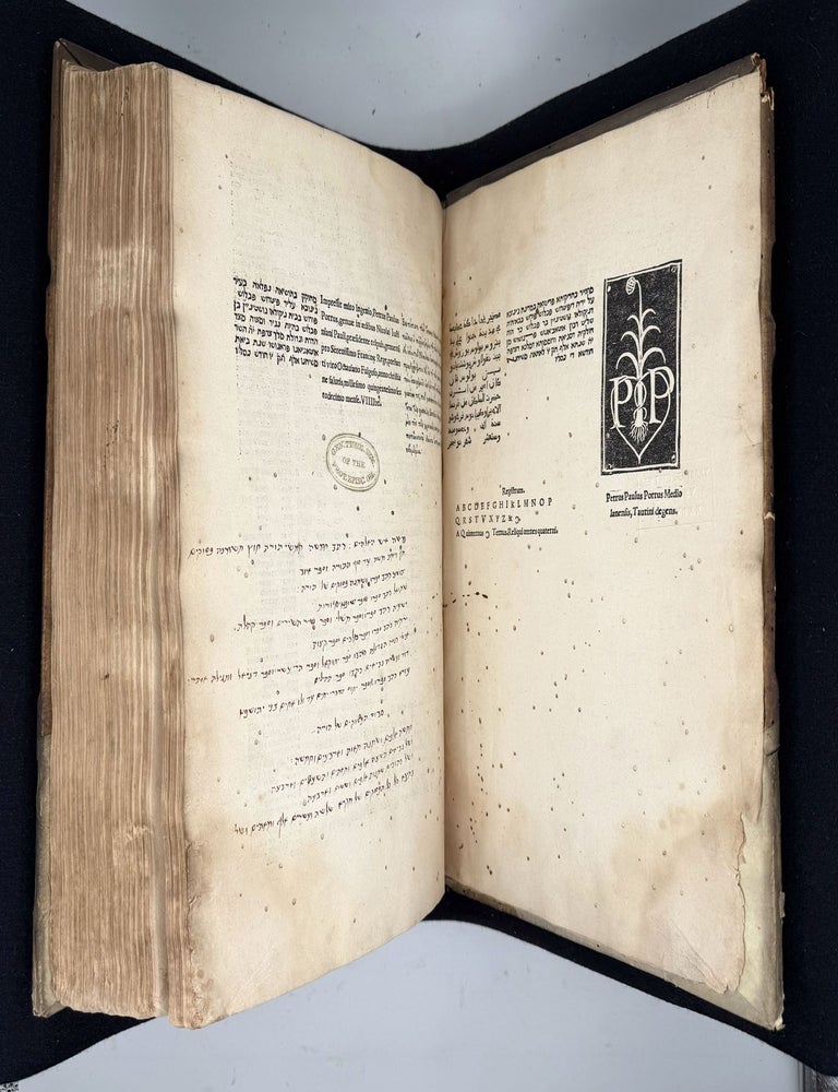 Psalterium Hebraeum, Graecum, Arabicum, & Chaldaeum, cum tribus latinis interpretationibus & glossis …