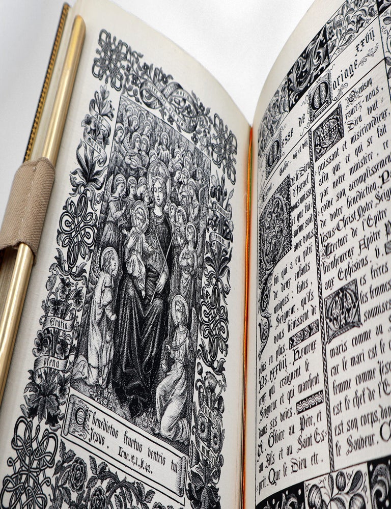 Livre de prières tissé d'après les enluminures des manuscrits du XIVe au XVIe siècle