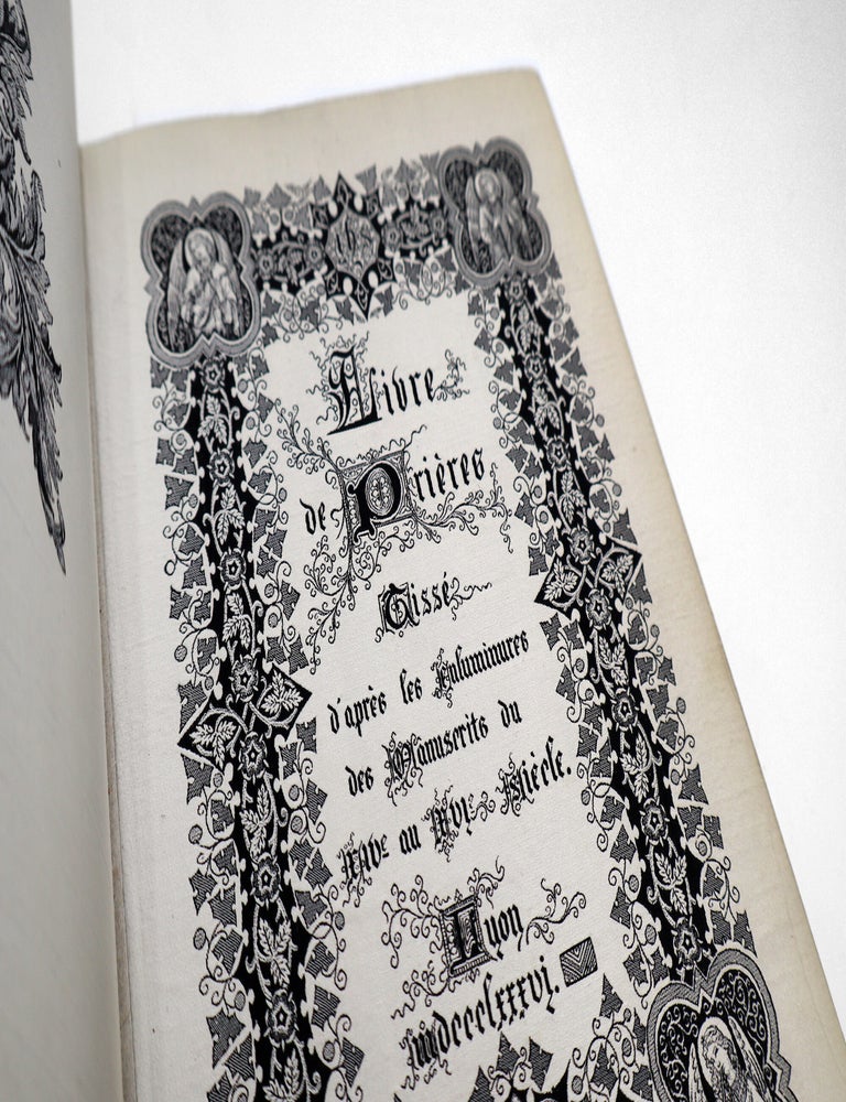 Livre de prières tissé d'après les enluminures des manuscrits du XIVe au XVIe siècle